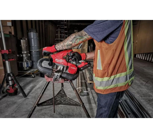 Ленточная пила Milwaukee Fuel M18 FBS85-202C 4933471497 с 2-мя АКБ, кейс