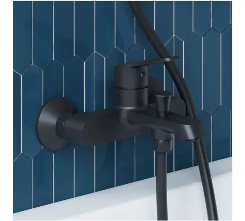 Смеситель Damixa Alder 641000300 черный