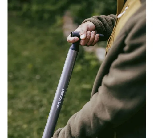 Корнеудалитель Fiskars 1080409