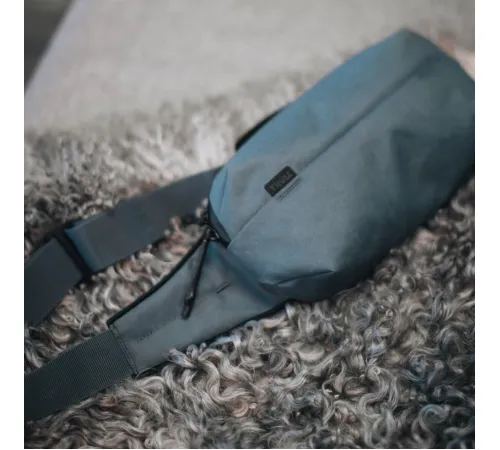 Сумка на пояс Thule Aion Sling Bag TASB102DSL 3205019 синий