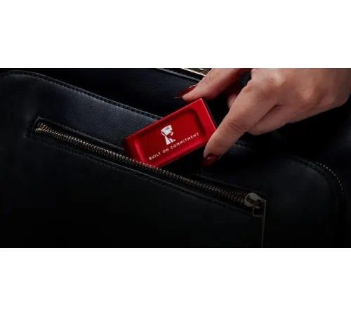 Внешний накопитель Kingston XS1000 2TB SXS1000R/2000GA