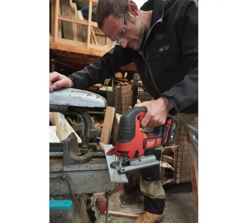 Электролобзик Milwaukee M18 BJS-402C 4933451389 с 2-мя АКБ, кейс