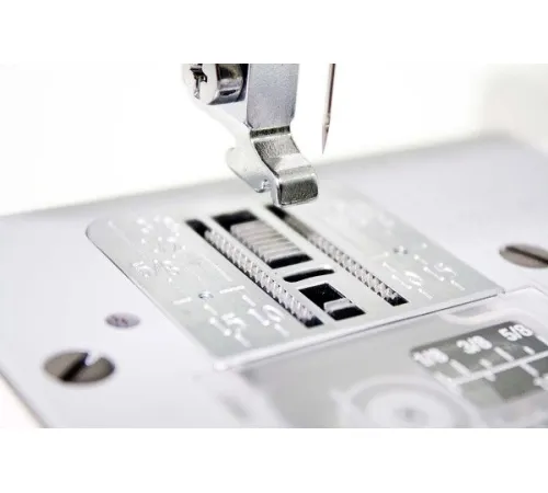 Швейная машина Janome EL-120