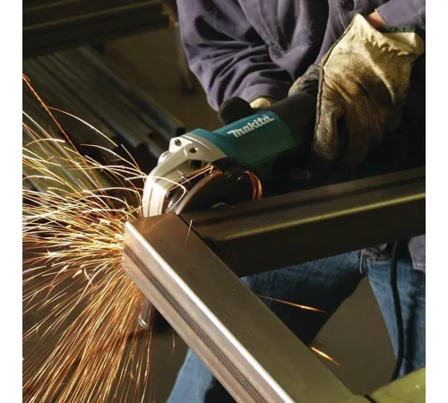 Угловая шлифмашина Makita 9565PCV