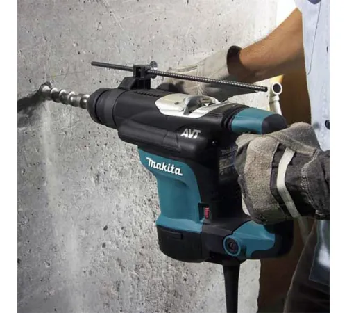 Перфоратор Makita HR3210C