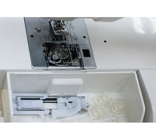 Швейная машина  Janome ArtDecor 724E