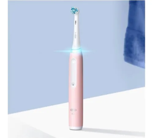 Электрическая зубная щетка Oral-B iO 3 с насадкой Ultimate Clean 4 шт, розовый