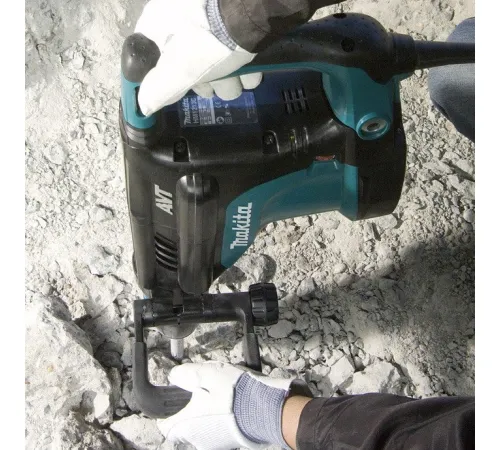 Отбойный молоток  Makita HM1213C