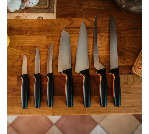 Кухонный нож Fiskars Functional Form 1057538
