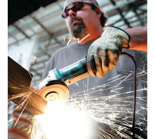 Угловая шлифмашина Makita 9565PCV