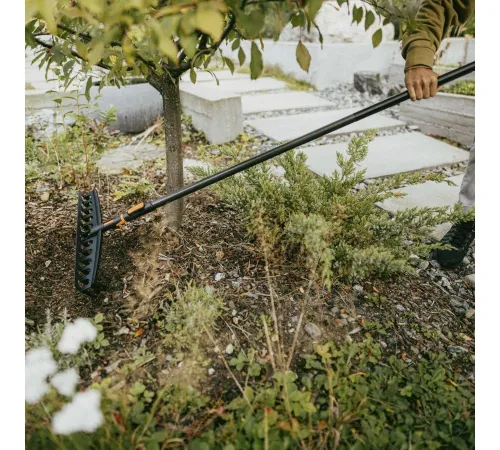 Грабли зубчатые Fiskars 1080674