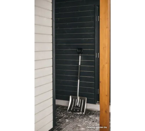 Лопата для уборки снега Fiskars 1001636