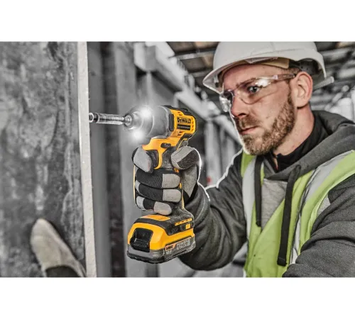 Винтоверт DeWalt DCF840NT без АКБ, кейс