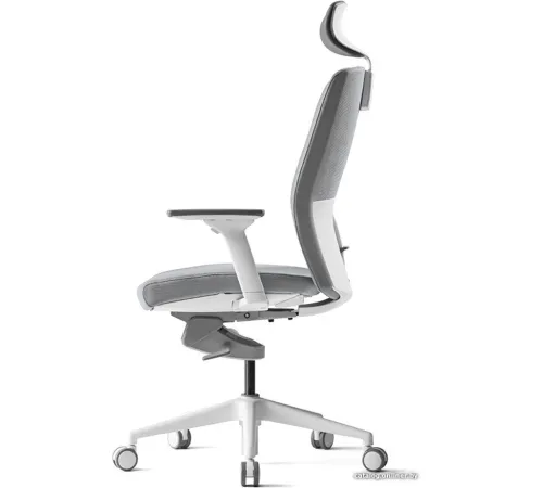 Офисное кресло Bestuhl J2 Black Pl с подголовником серый