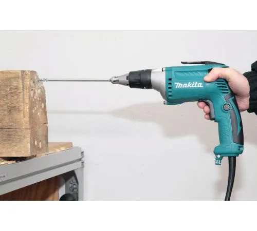 Шуруповерт  Makita FS4300