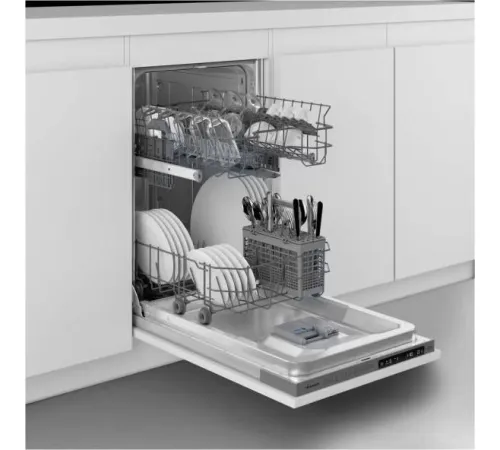 Встраиваемая посудомоечная машина Hotpoint HIS 1C69
