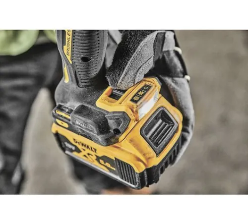 Дрель-шуруповерт DeWalt DCD800P2T с 2-мя АКБ, кейс
