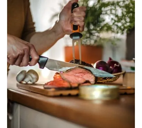Кухонный нож Fiskars Functional Form 1057539