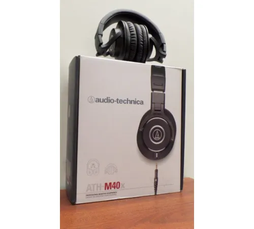 Наушники  Audio-Technica ATH-M40x